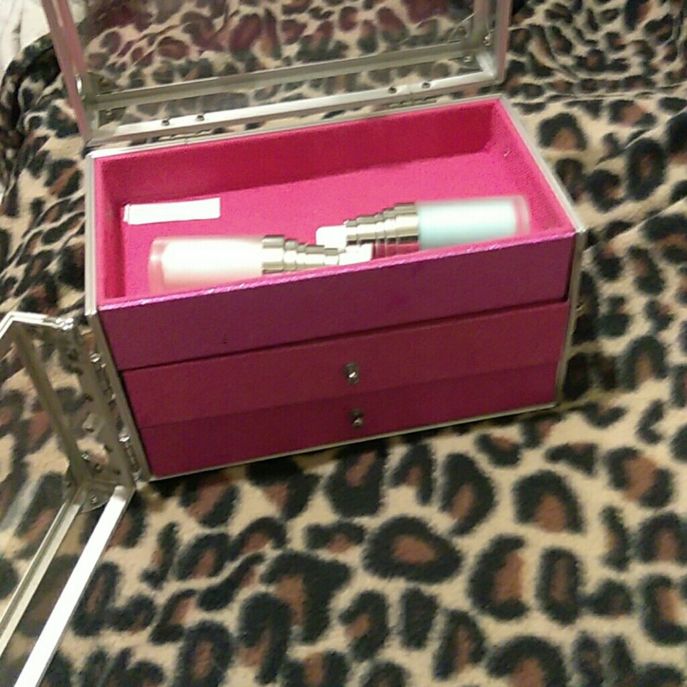 Train case - Picture 2 of 6